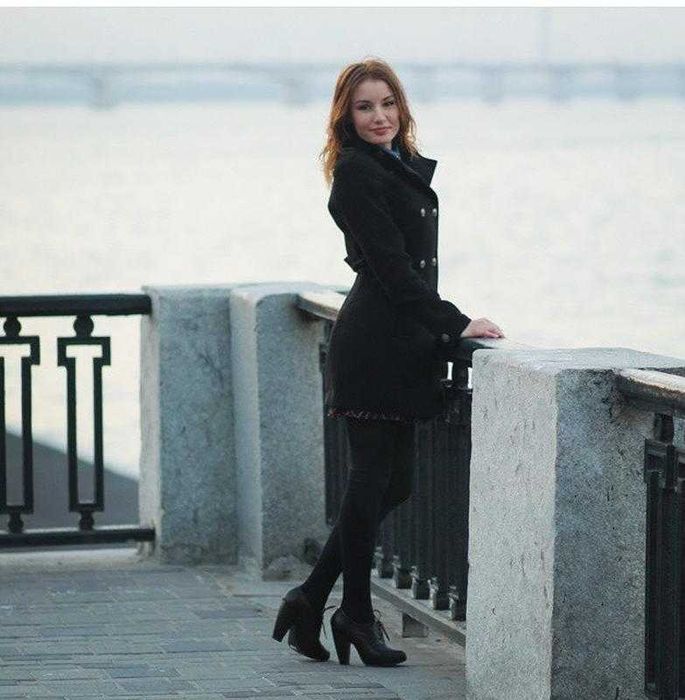 Чёрное пальто incity.