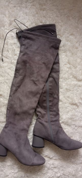 Kozaki damskie długa cholewka Reserved r. 39