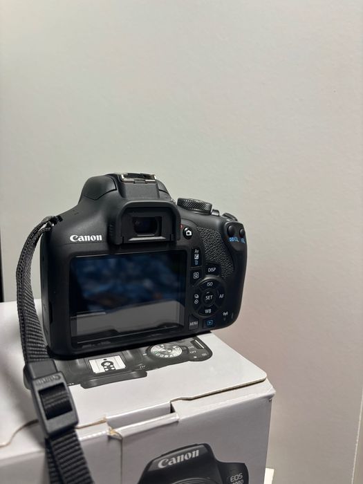 Aparat Canon EOS 2000D