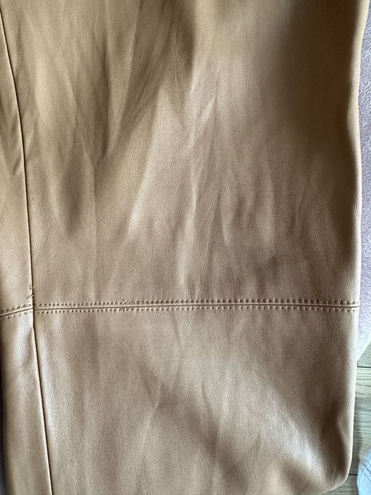 Zara karmelowe brązowe spodnie eko skóra zamek