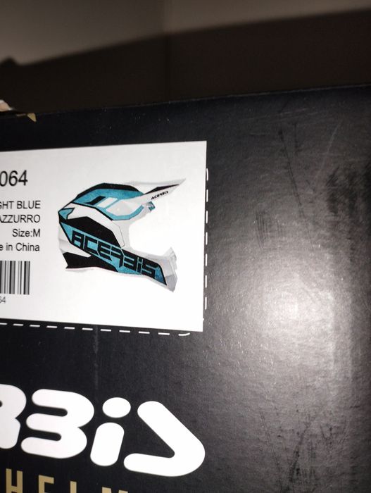 Capacete Acerbis e óculos Scott junto ou separado