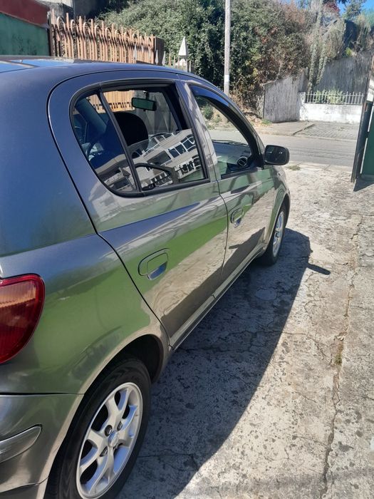 Toyota yaris 1000 vvt-i   impecável