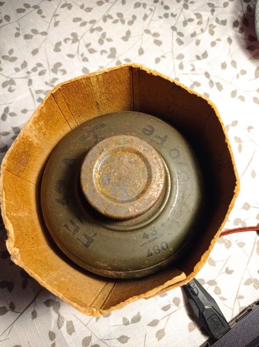 Pochłaniacz filtr do maski przeciwgazowej GM38 WH wehrmacht magazynowy.