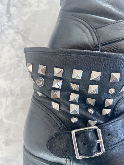 Botins/botas salsa com apliques