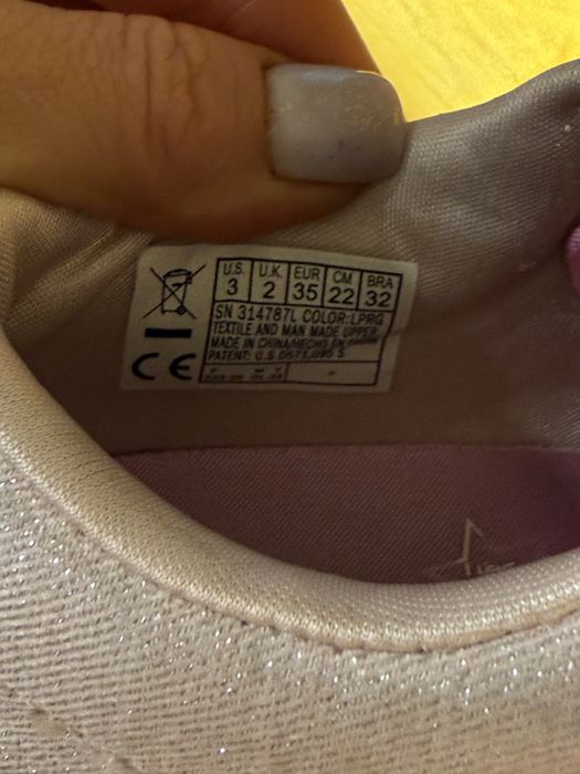 Продам оригинал скетчерс