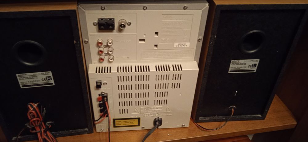 Музыкальный центр Sony.