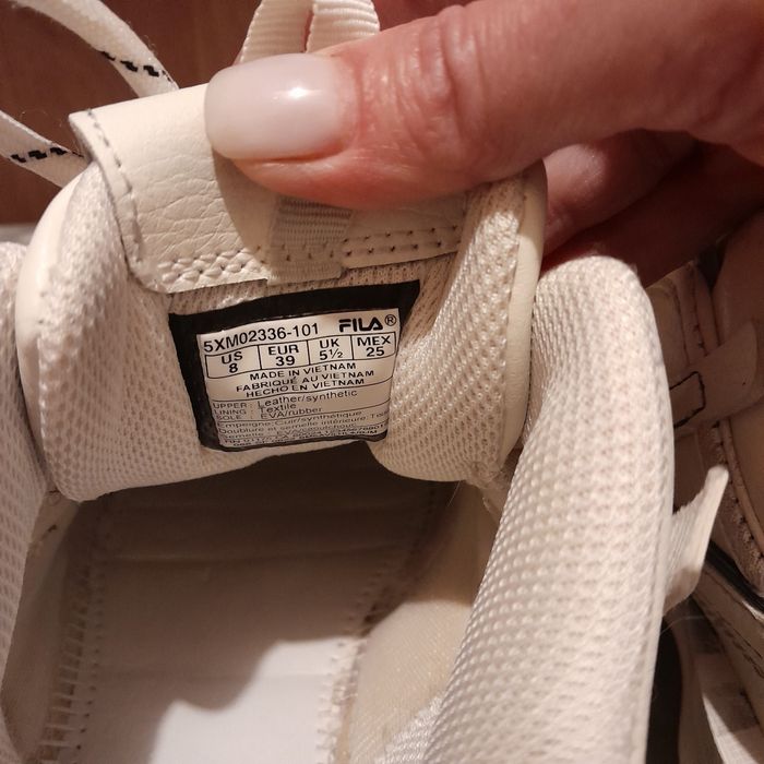 Продам оригінальні шкіряні красовки FILA