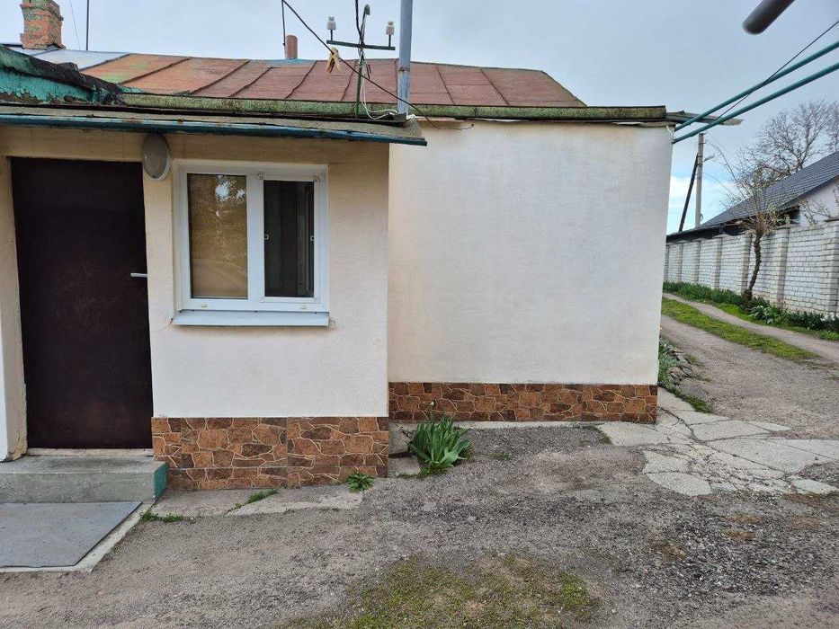 Юрівка Продам частину будинка загальний двір частково зручності та флігель зі зручностями