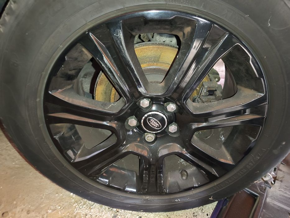 Jogo de 4 jantes 18" range rover evoque com pneus a 90%