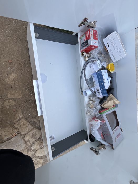 Móvel com lavatório com 80cm