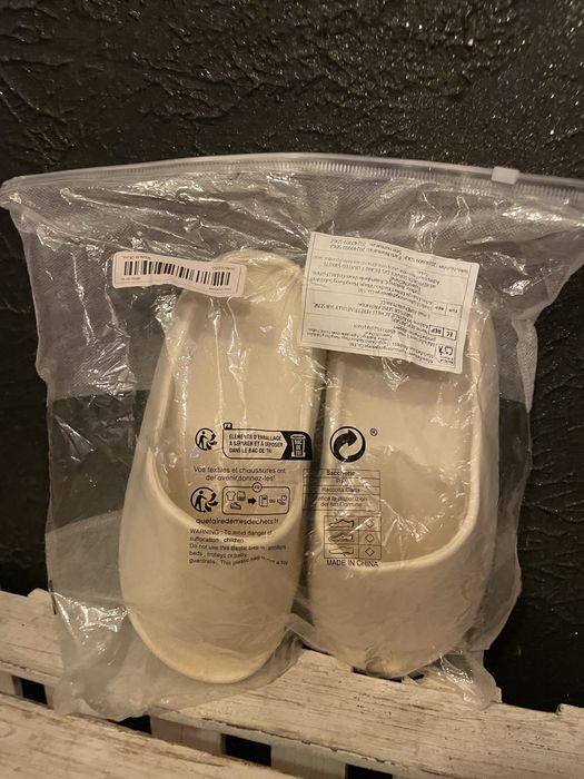 Nowe klapki na platformie piekne ecru kremowe