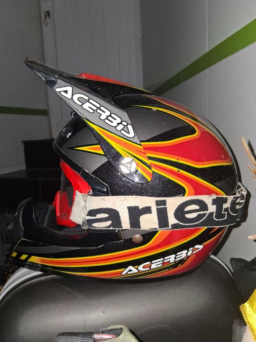 Capacete todo terreno acerbis e oculos