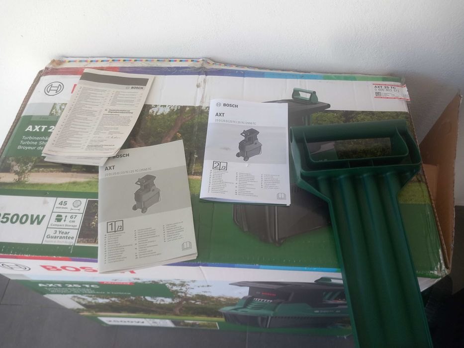 Rozdrabniacz do gałezi frezowany Bosch axt 25 tc profesjonalny 2500 W