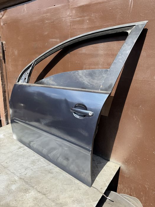 Дверь в сборе водителя Гольф 5 volkswagen golf 2008 год