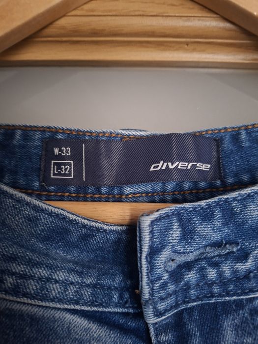 Nowe męskie spodnie jeansowe Diverse L+ pasek Cropp gratis32