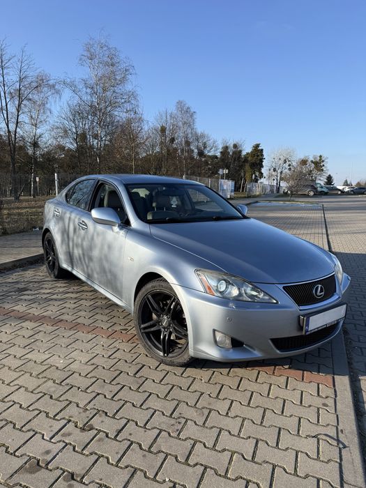 Lexus IS 220d z 2008 roku w wersji Prestige