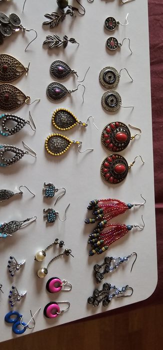 42 pares de Brincos Parfois