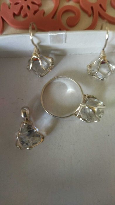 Komplet srebrny pierścionek, kolczyki i zawieszka