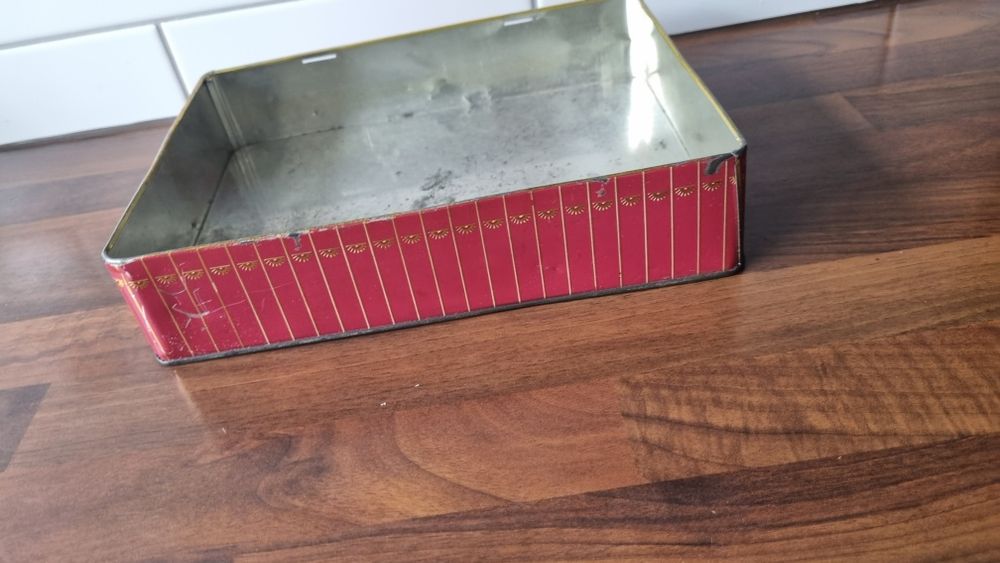 Metalowe pudełko po czekoladkach Goplana  lata 70 - te Vintage