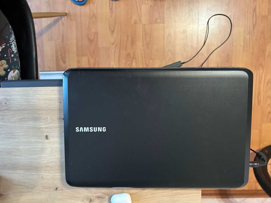 Samsung R528, 15,6 экран, SSD 500ГБ