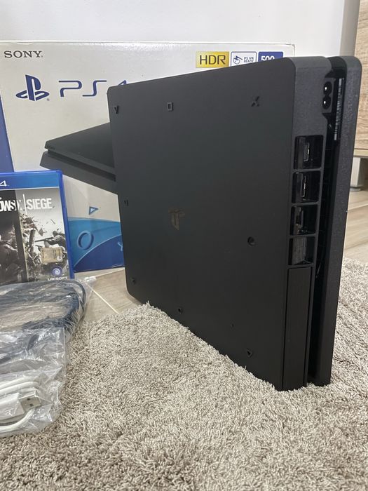 Vendo Playstation 4 Slim