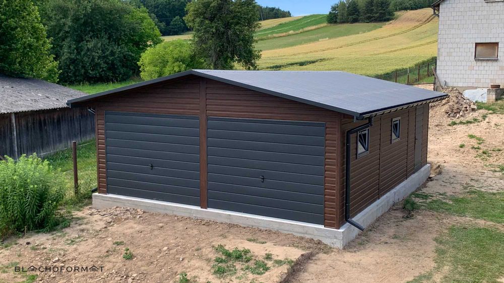 Garaż blaszany 6x8 drewnopodobny konstrukcja ocynk