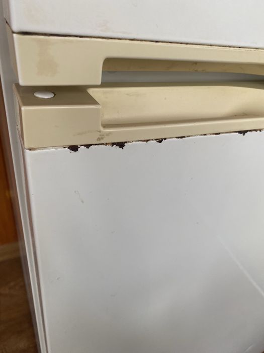 Холодильник SNAIGE в хорошому стані!