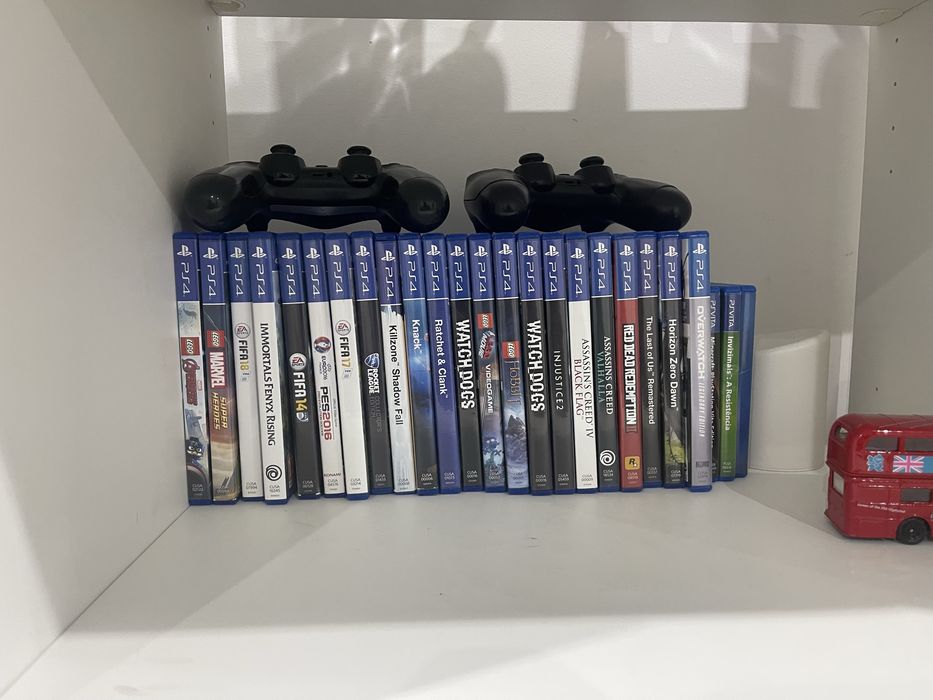 Jogos PS4  e PSP