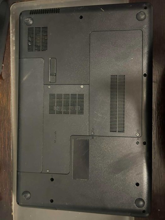 Laptop Compaq Presario CQ56