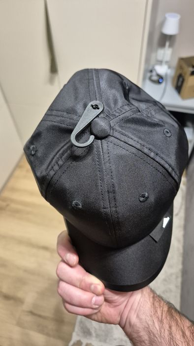 Nowa czapka z daszkiem Adidas