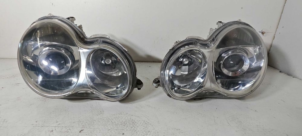 MERCEDES-BENZ C KLASA W203 POLIFT BI-XENON Komplet lamp przednich Lewa + Prawa Lewy Prawy przód cena za 1 sztuke