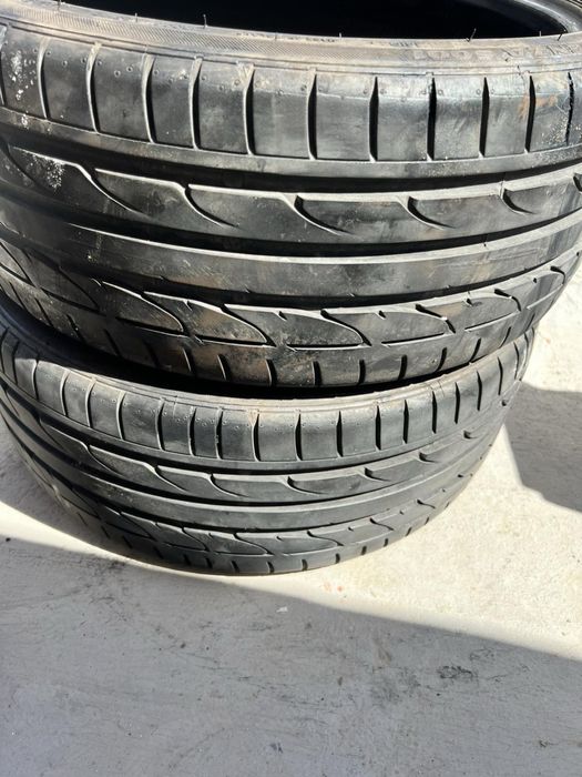 225/35/18 Bridgestone 2 pneus