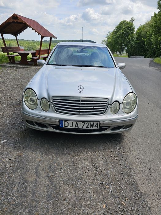 Mercedes W211 E 320