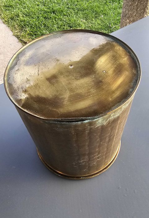 Vaso cachepot em latão