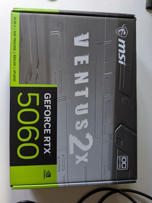 Placa gráfica NVIDIA RTX 5060 nova