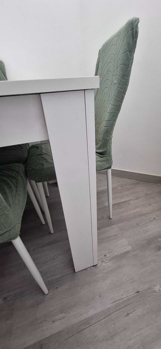 Mesa sala com oferta cadeiras