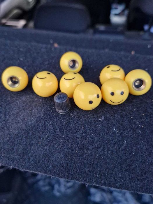 Защитные колпачки на ниппеля Smile (Смайл) 4 шт