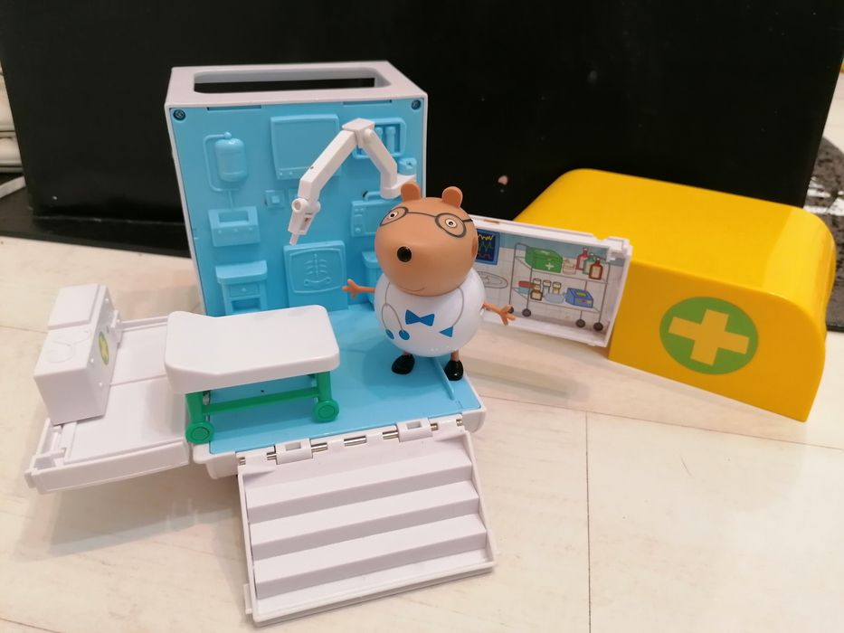 Zestaw świnka Peppa. Mobilny dentysta