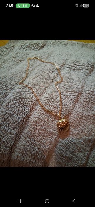 Colar com pendente ouro 800