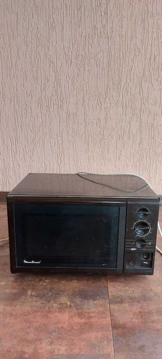 Мікрохвильова піч Moulinex (Франція) — Надійна класика