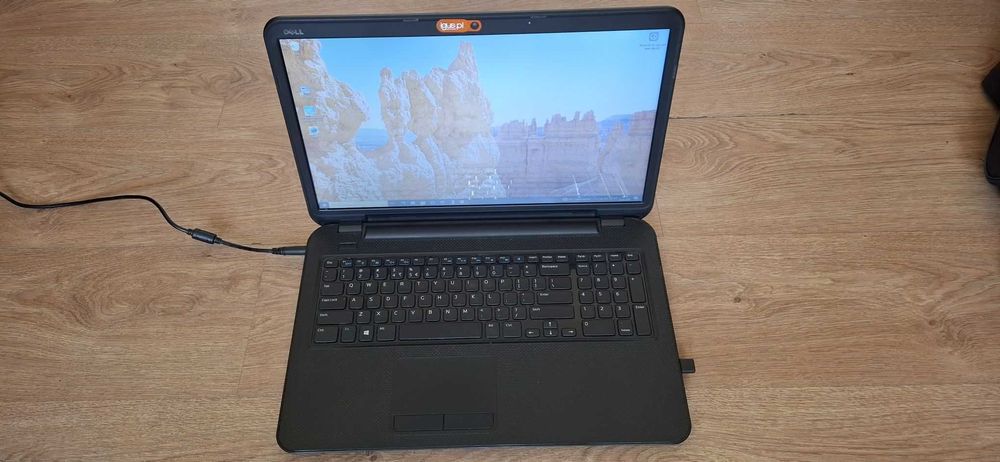 Laptop Dell Inspiron 3721