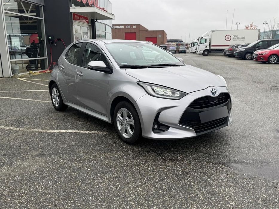 Toyota Yaris Hybrid Active Tech  Automat  2023  35 500 km