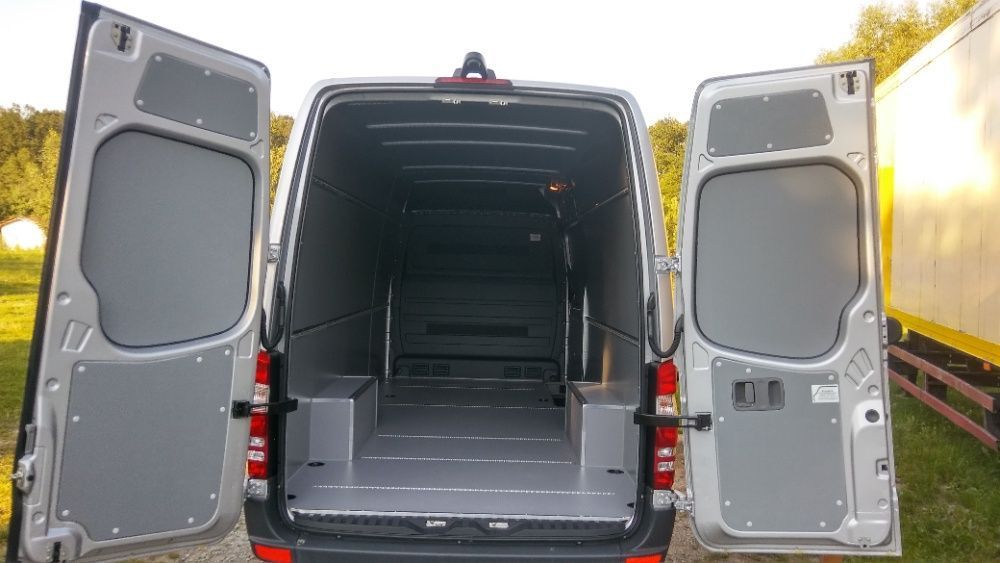 Zabudowa auta dostawczego MB Sprinter L3H2 podłoga boki premium