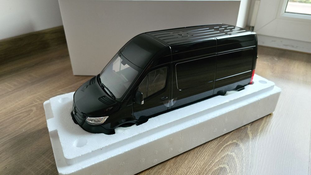 Mercedes Sprinter norev 1/18 minichamps kyosho Otto ottomobile autoart