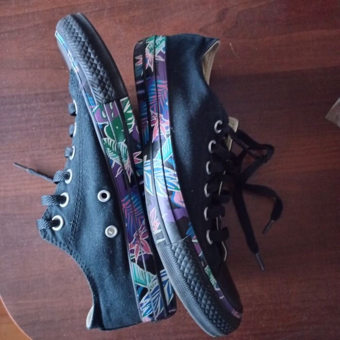 Czarne trampki Converse 37,5 ,podeszwa z wzorem  limitowane