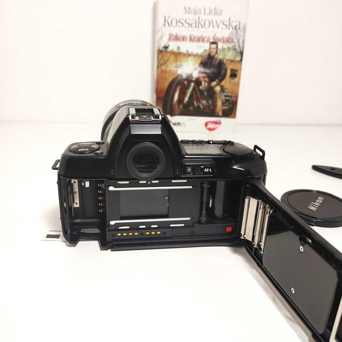 Klasyczna Lustrzanka NIKON F 801 z lens NIKKOR 70-210 mm 1:4 GWARANCJA