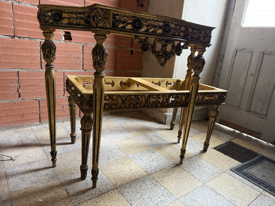 Pés de mesa em madeira