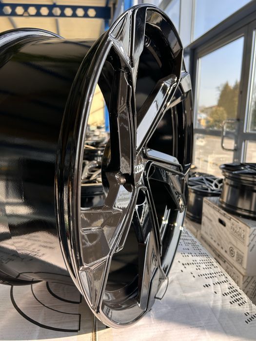 Nowe felgi alu Audi 19 cali czarny połysk