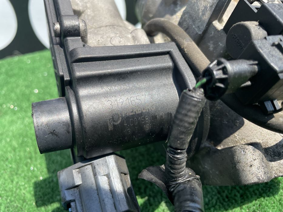 Клапан EGR Volvo 2.4 дизель D5 ЕГР Електричний V50 S40 C30 Розборка