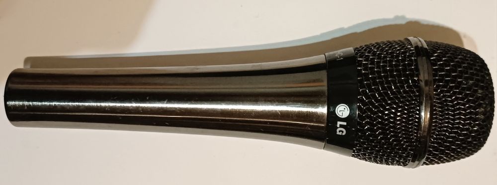 Продам микрофон.